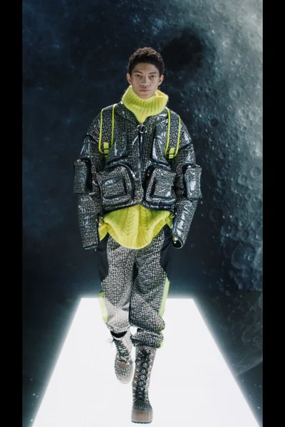 Look 32